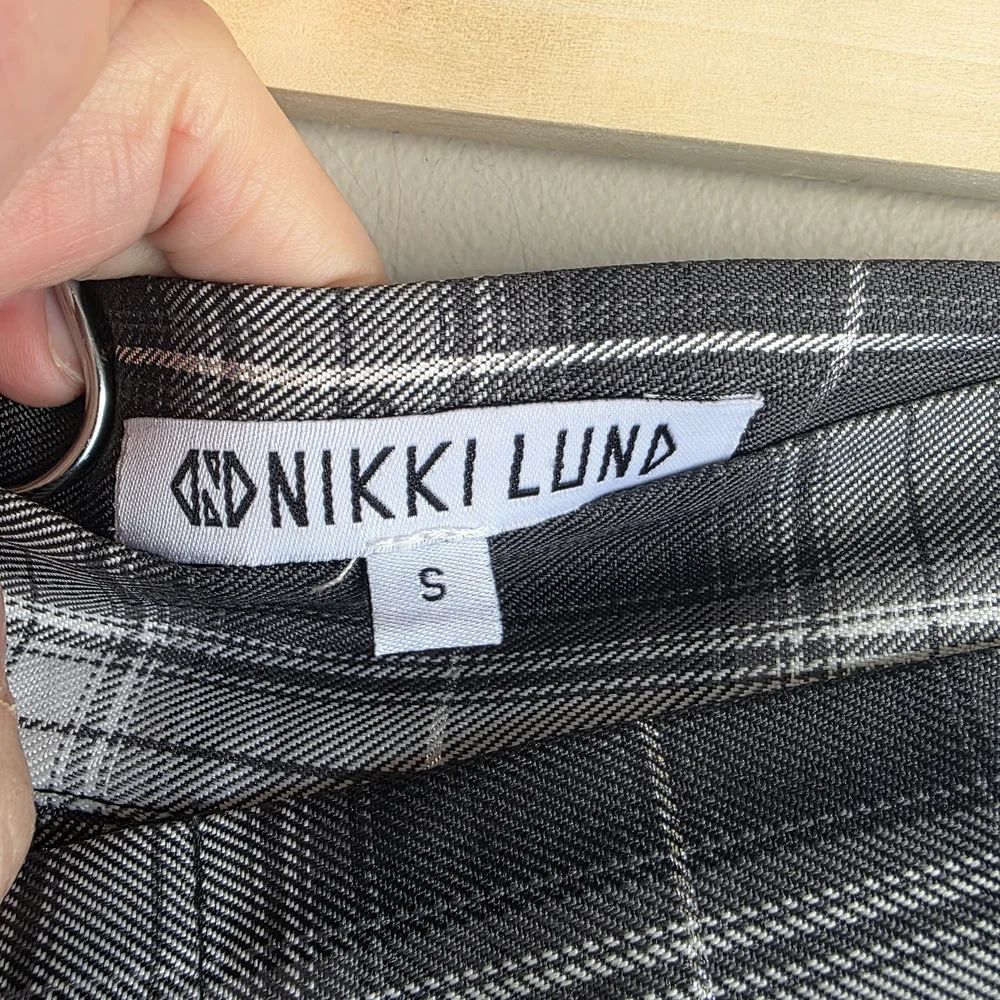Nikki Lund Plaid Belted A Line Skirt - Black and White - Picture 4 of 10